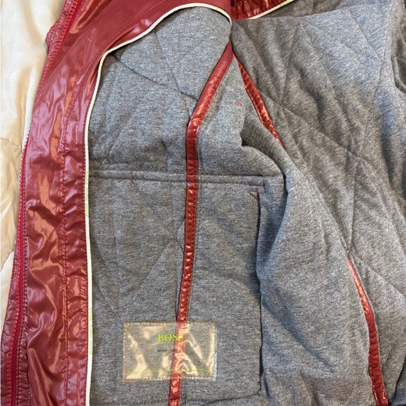 Hugo Boss Quilted Jacket in Rich Red - size M - Picture 7 of 9